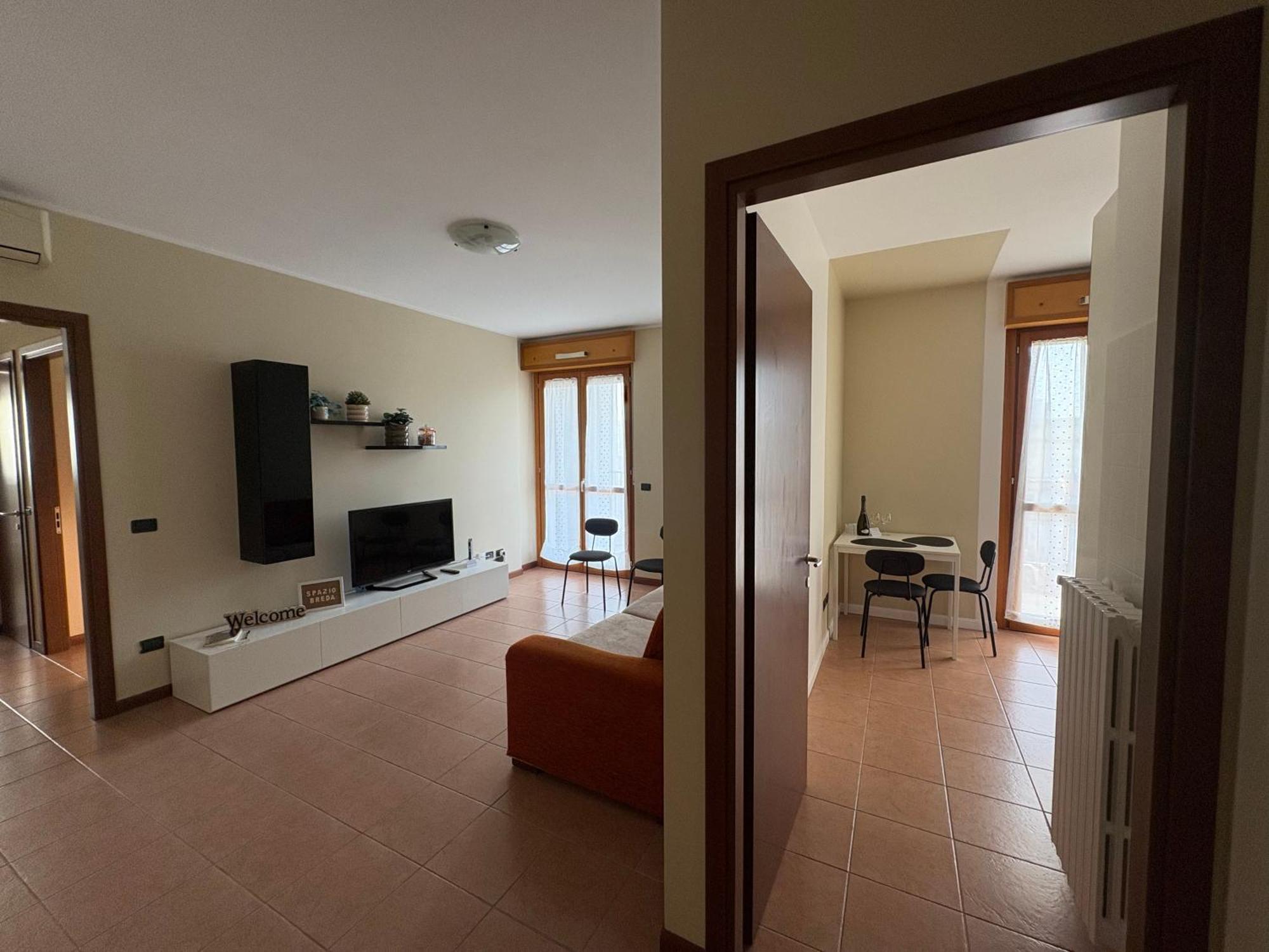 Appartamento Spazio Breda - Free Garage, Metro M1, Balcony *